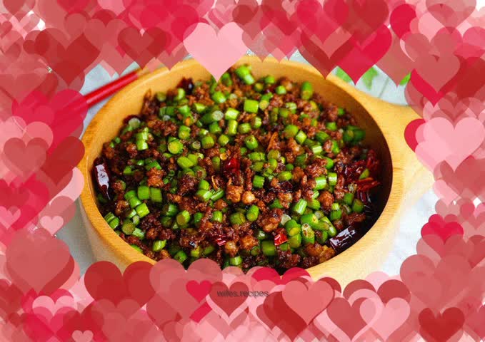 Minced pork, garlic sprouts