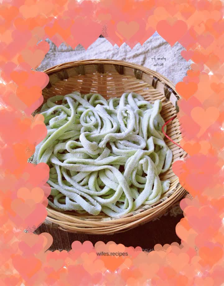 Spinach noodles