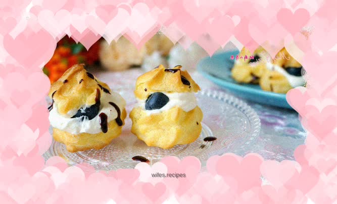 Creamy Blueberry Puffs