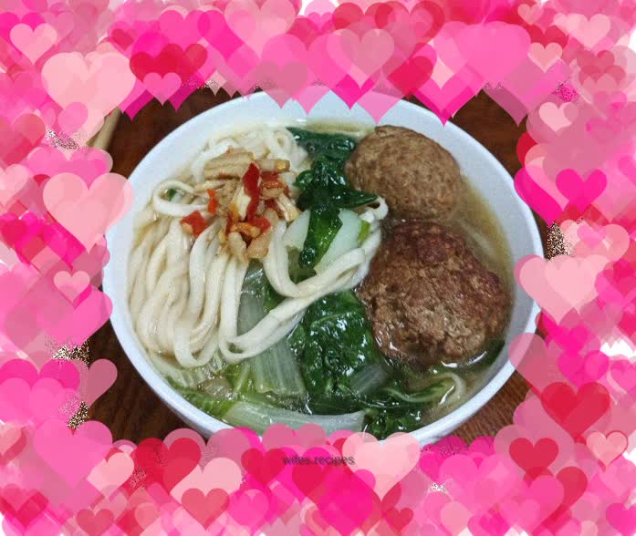 Braised noodles with vegetables and meatballs