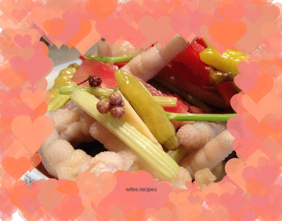 Pickled pepper chicken feet