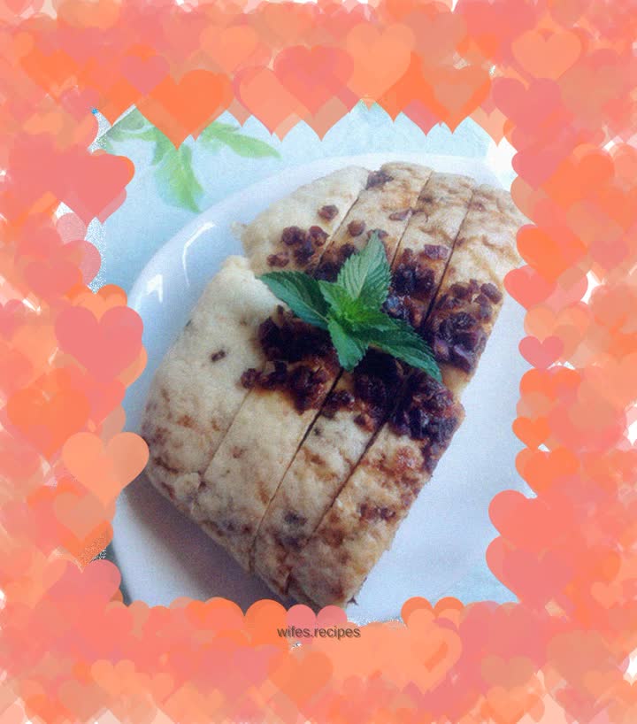 Bean dregs and red date cake