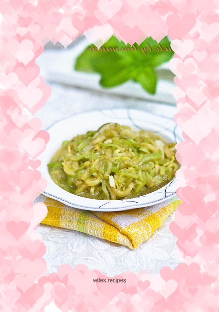 Shredded eggplant with garlic paste