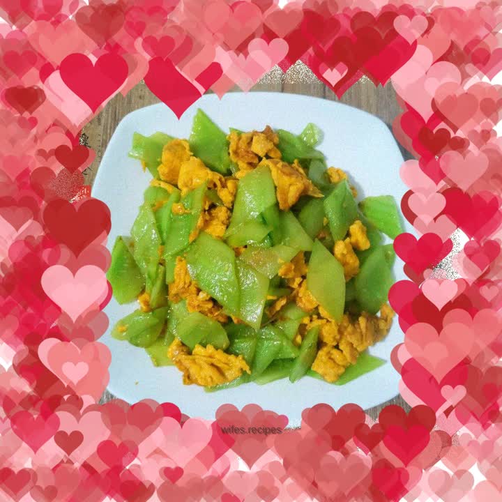 Cucumber scrambled eggs