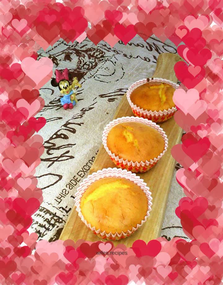 Goose egg yolk sponge cake