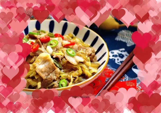 Stir-fried vermicelli with pork belly and pickled cabbage