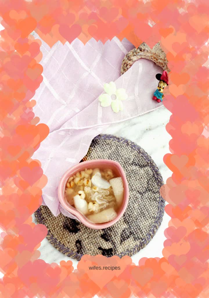 Barley, Lily, Tremella and Pear Soup