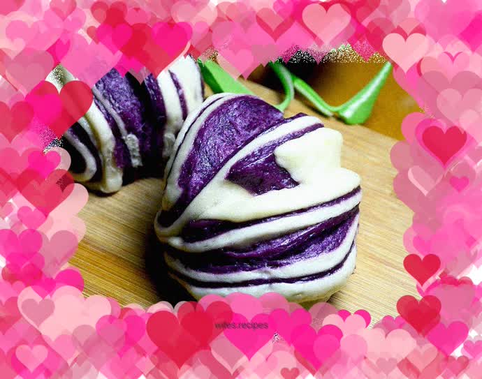 Purple sweet potato rolls