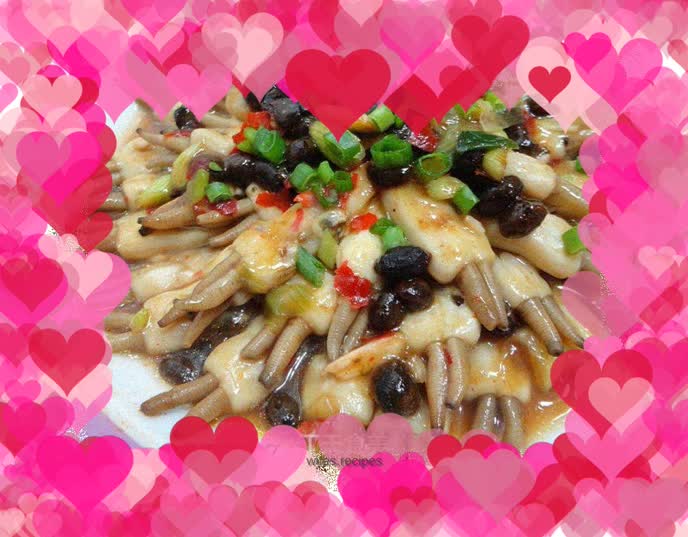 Steamed live razor clams with black bean sauce