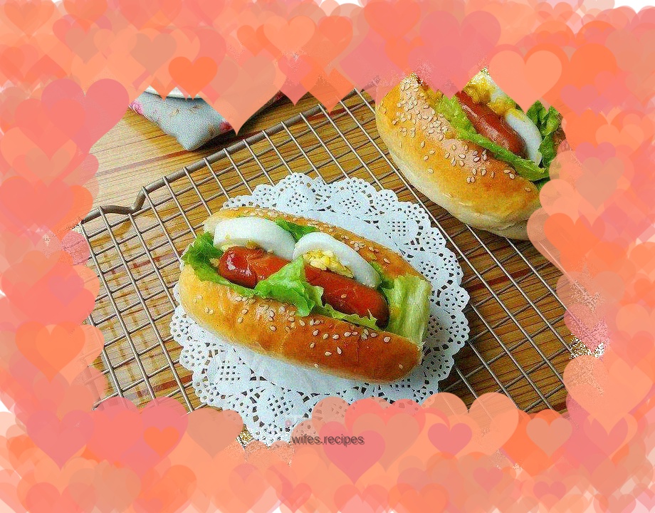 Breakfast hot dog buns