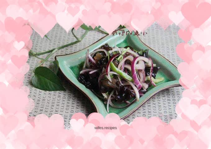 Onion mixed with fungus