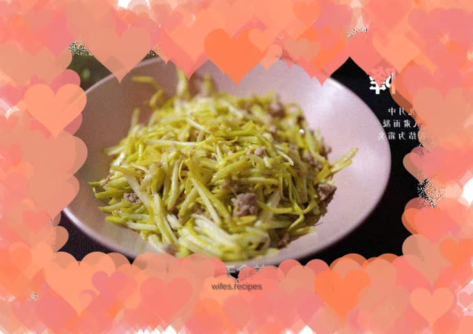 Stir-fried minced meat with garlic