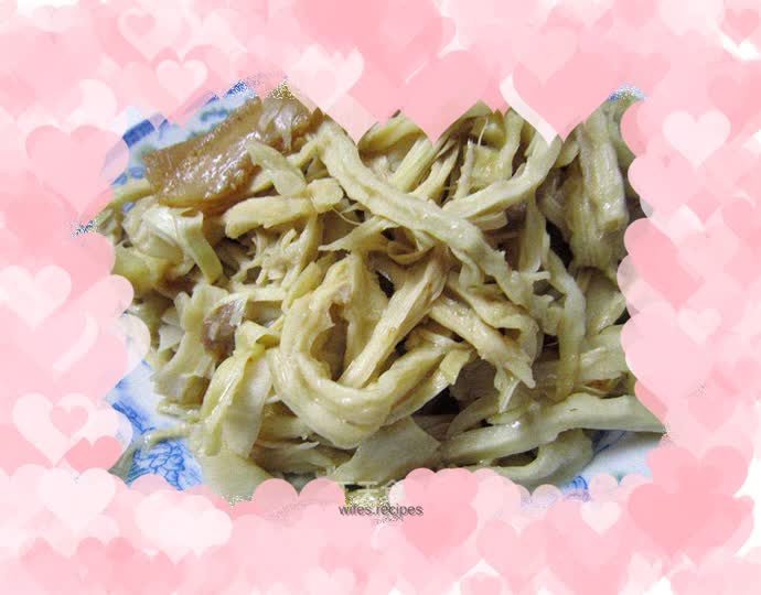 Stir-fried pork belly with dried bamboo shoots