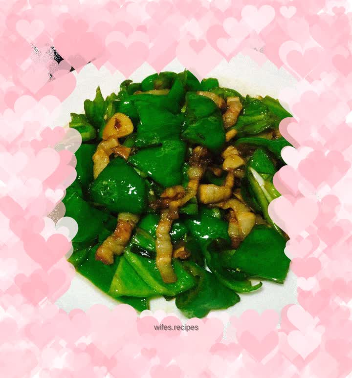 Fried pork with green pepper