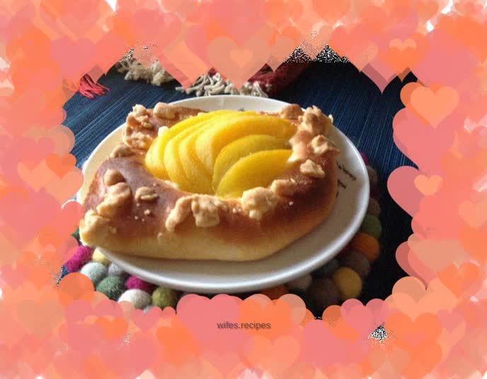 Yellow peach crispy bread cubes