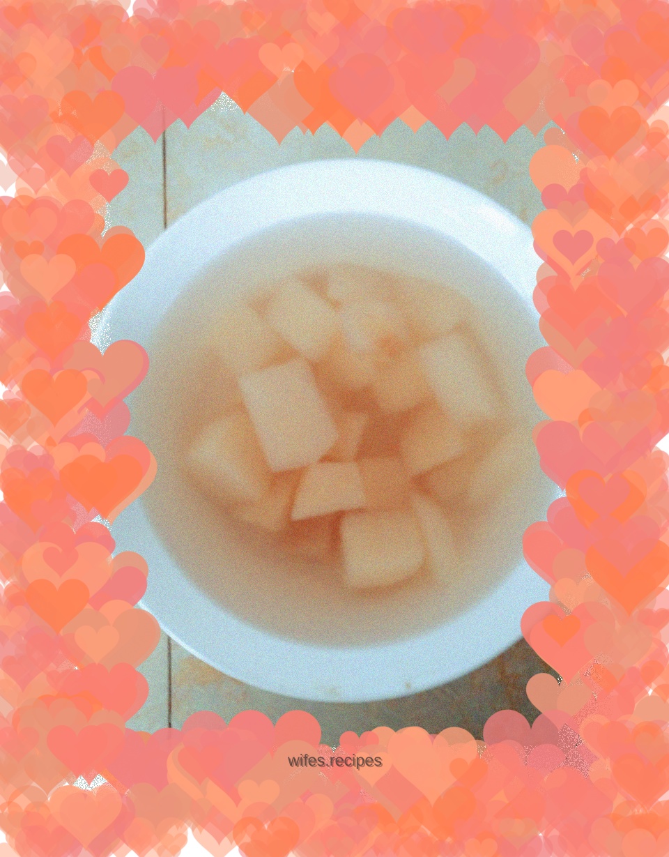 Stewed pears with rock sugar