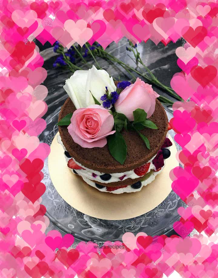 Fruit and flower naked cake