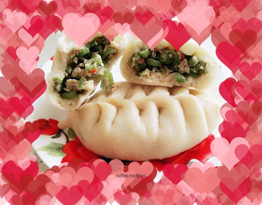 Vegetarian buns with cowpea and egg filling