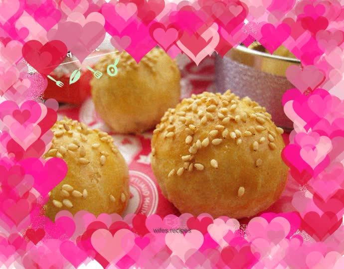 Salted egg yolk black sesame cake