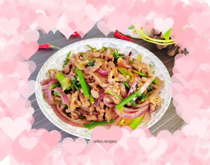 Stir-fried beef with onions and celery