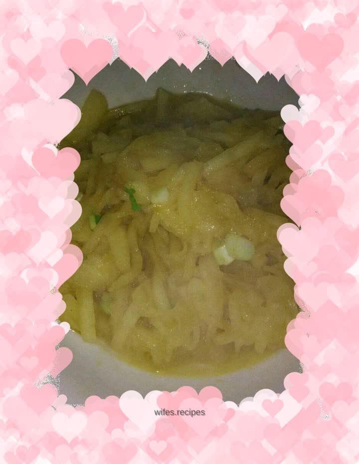 Fried shredded apples