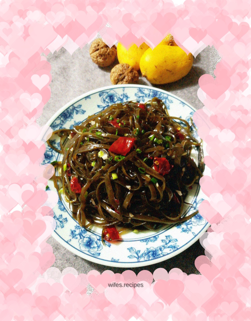 Spicy fried kelp shreds