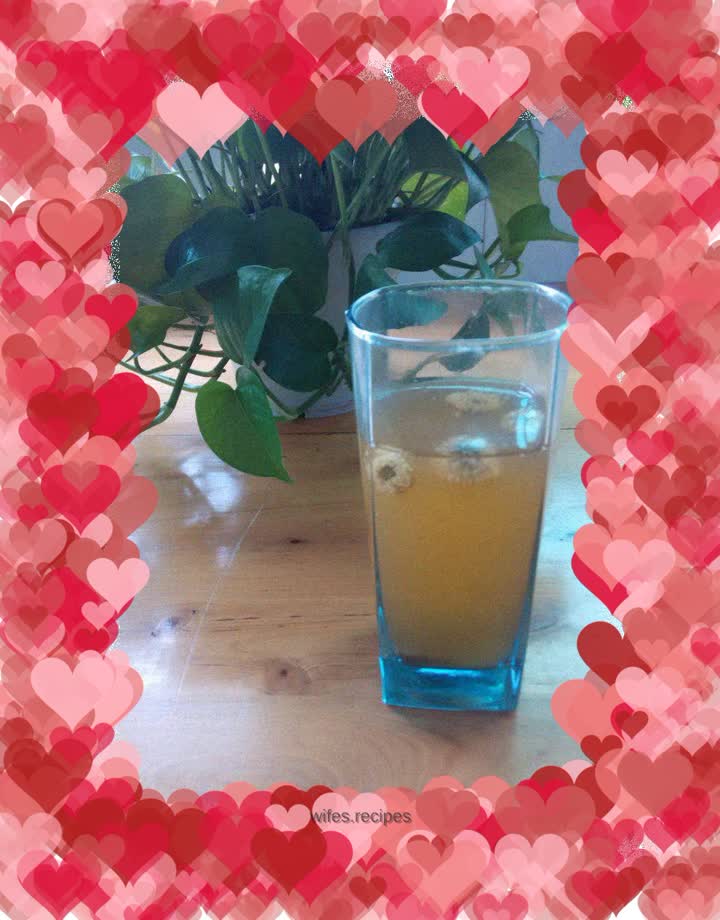 Apple chrysanthemum tea