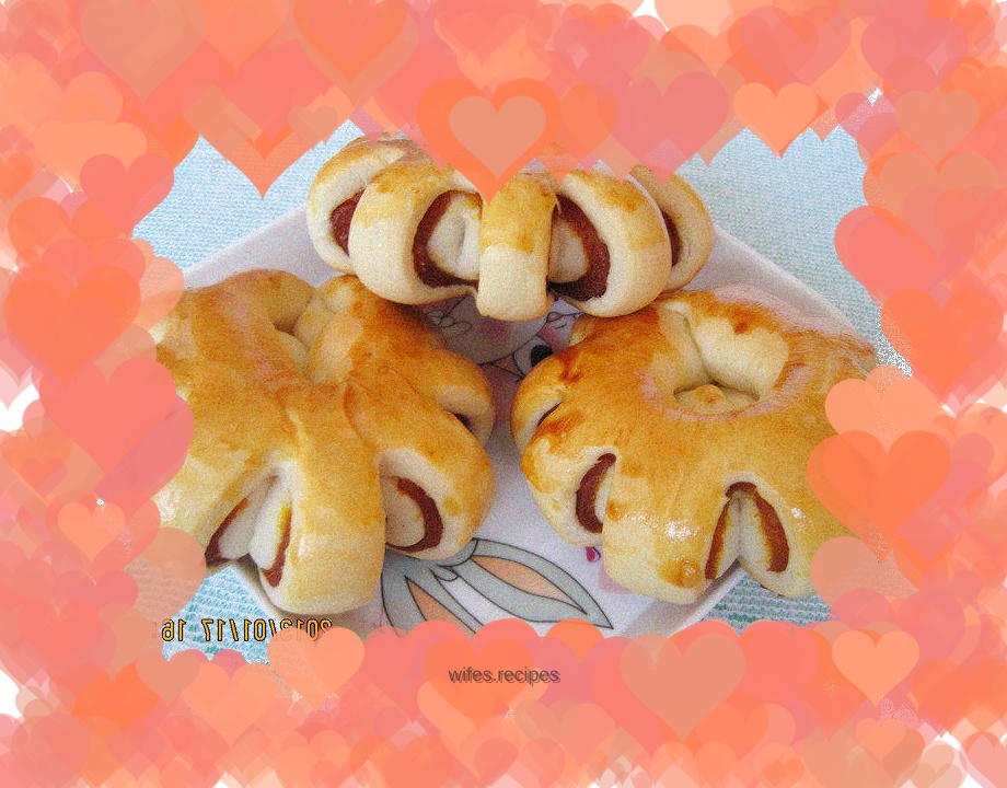 Pumpkin stuffed chrysanthemum bread