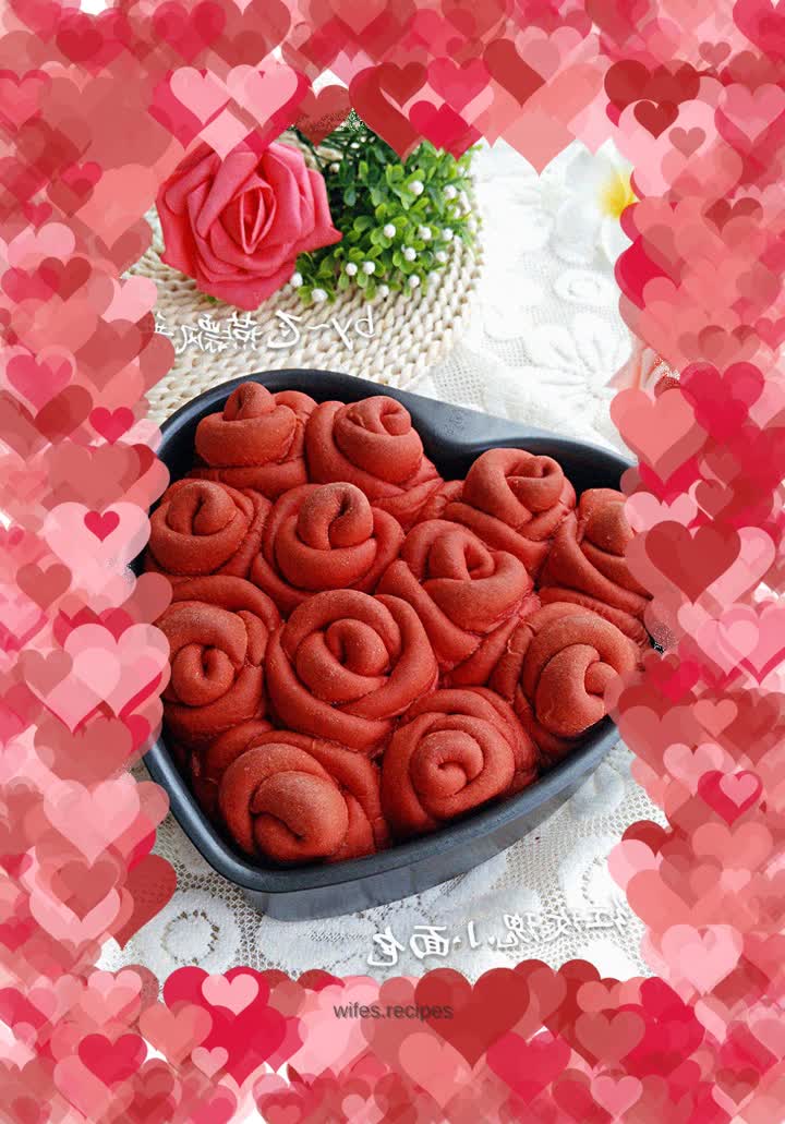 Red rose buns