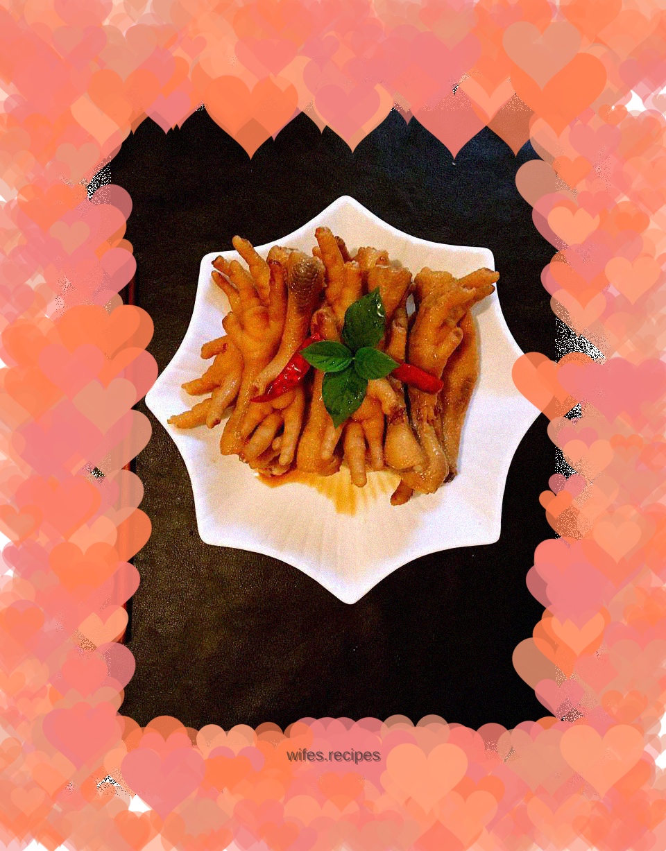 Braised chicken feet