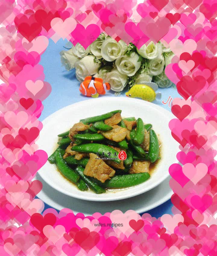 Stir-fried sweet beans with pork belly