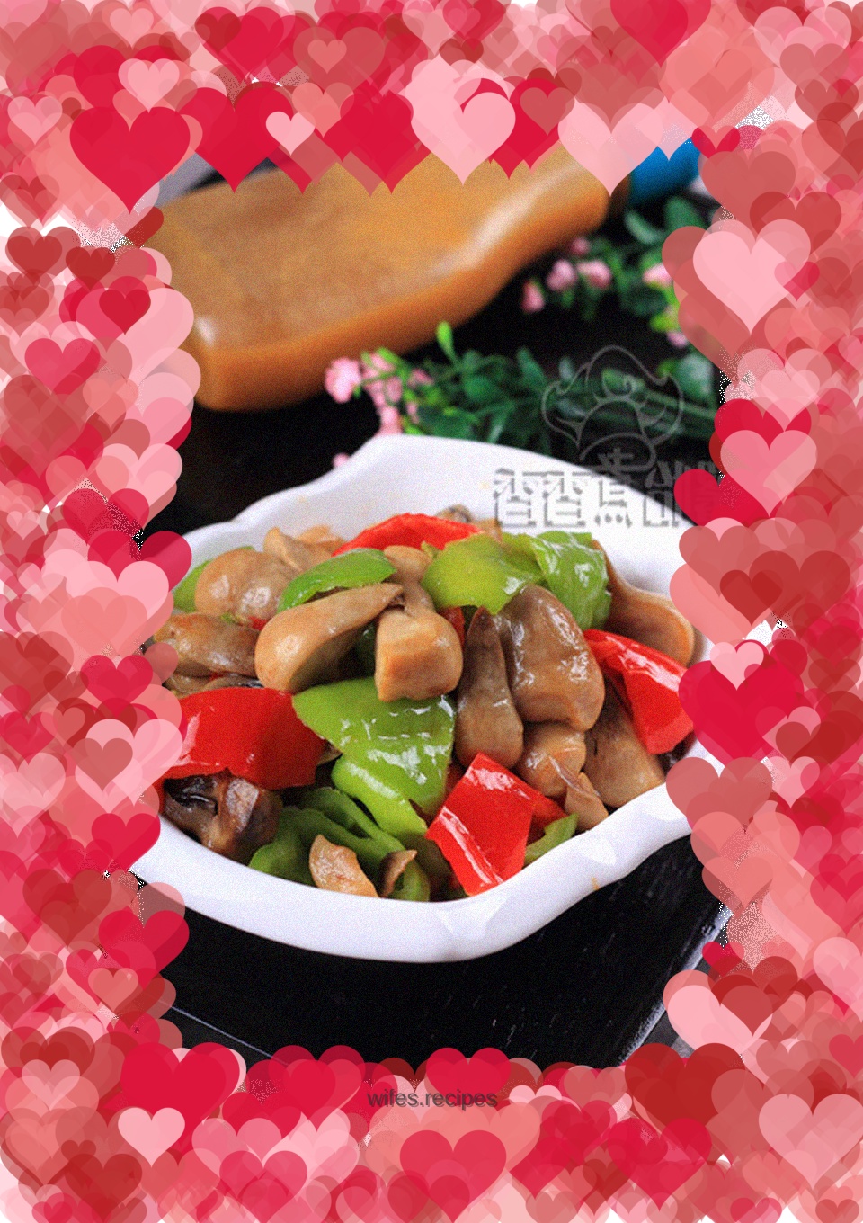 【Thick broth makes the taste more fresh】--- Stir-fried straw mushrooms with green peppers