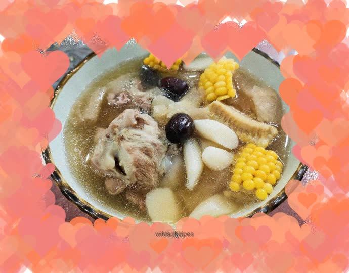 Corn, bamboo shoots and pork ribs soup