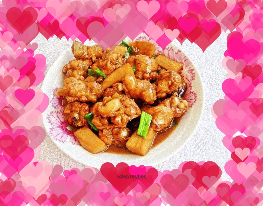 Braised Chicken Wings with King Oyster Mushroom