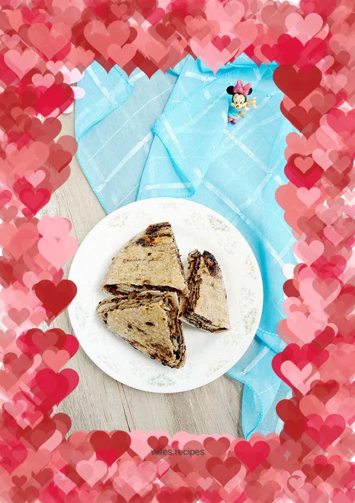 Sauce-flavored Mushroom Bacon and Dark Whole Wheat Layer Pancake