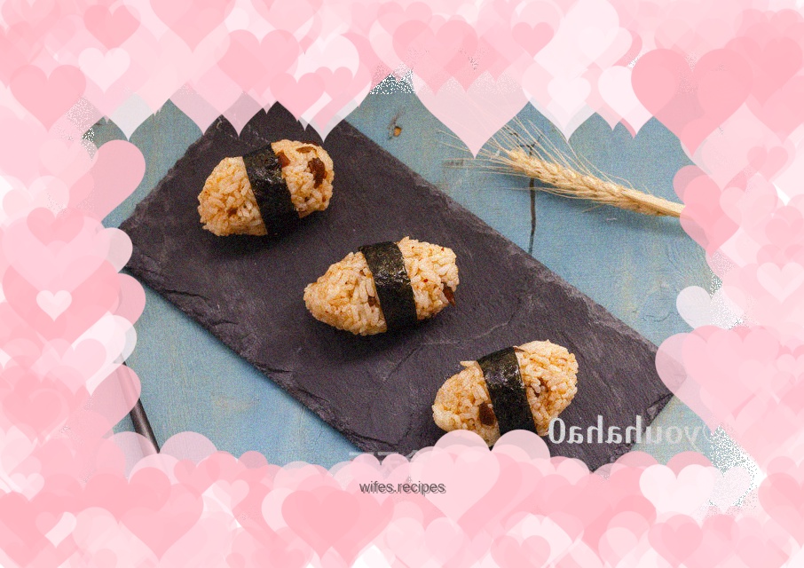 Sweet shrimp rice balls with mushroom sauce