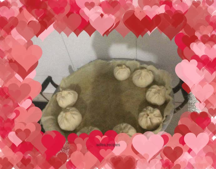 Fennel sprouts and white melon buns