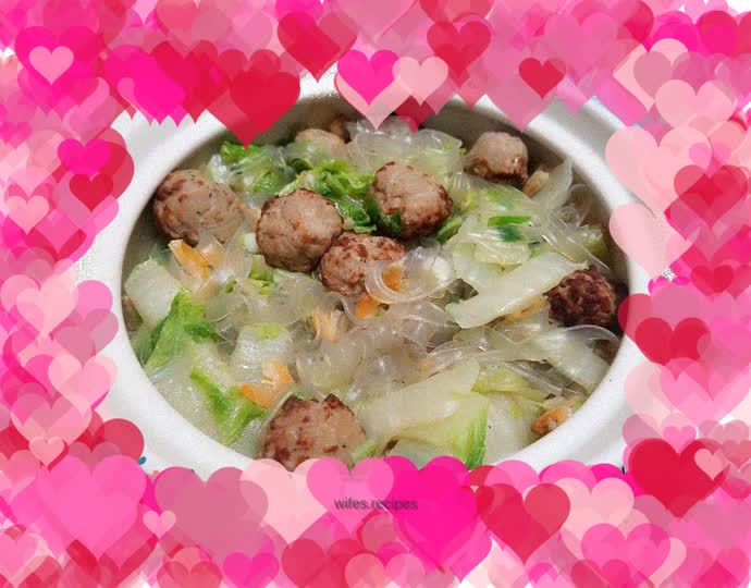 Chicken meatballs, Chinese cabbage and braised vermicelli