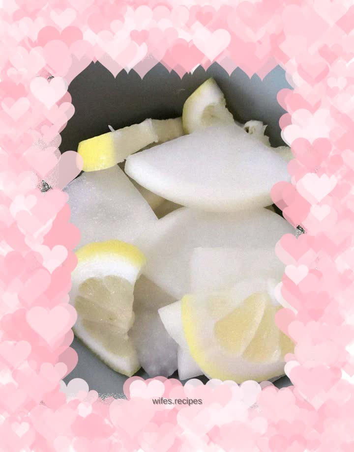 Pickled radish in lemon vinegar