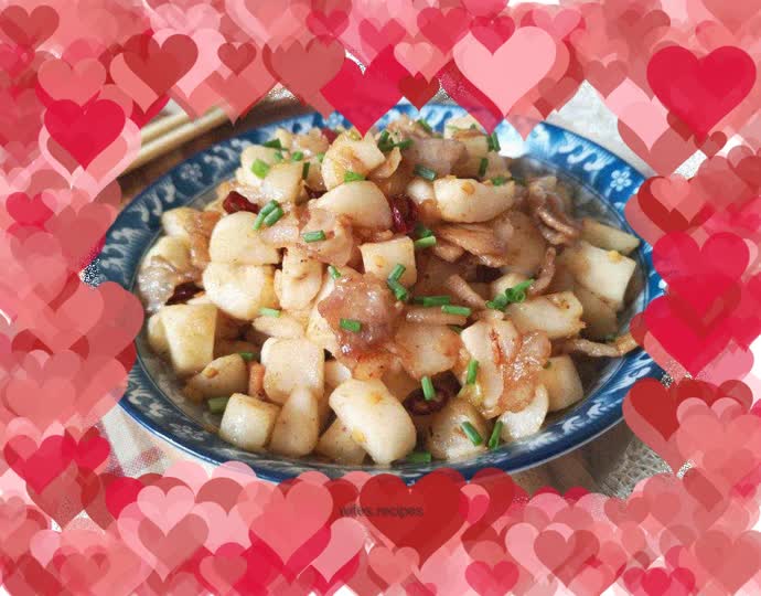 Stir-fried pork belly with water chestnuts