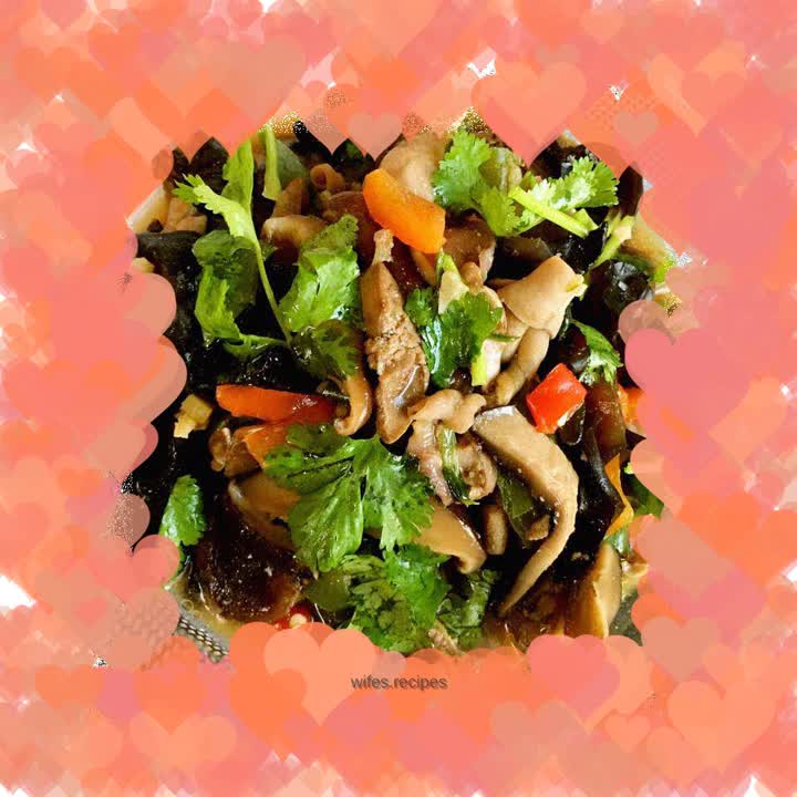 Braised chicken with fungus and mushrooms