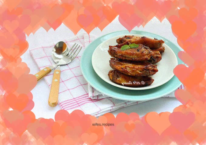 Grilled Chicken Wings with Hot Sauce