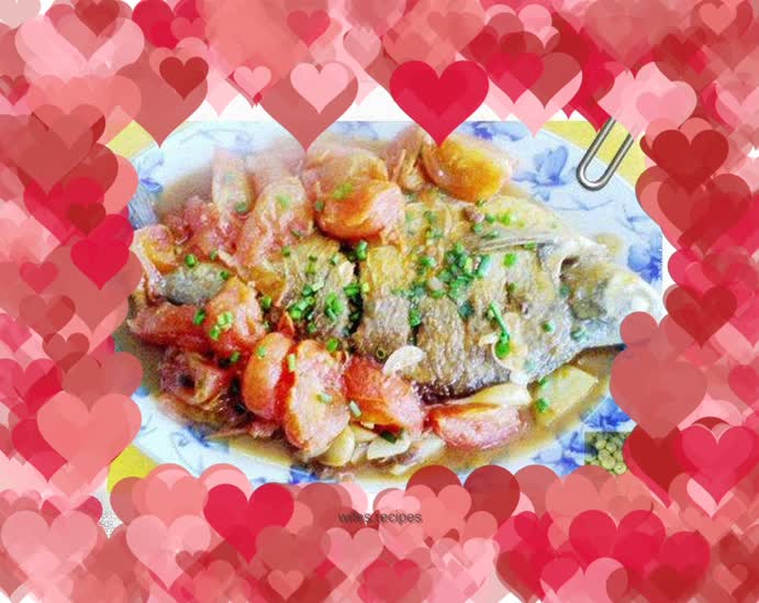 Grilled fish with tomatoes