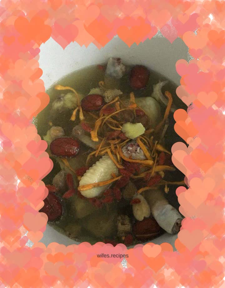 Braised Chicken with Cordyceps and Fish Maw