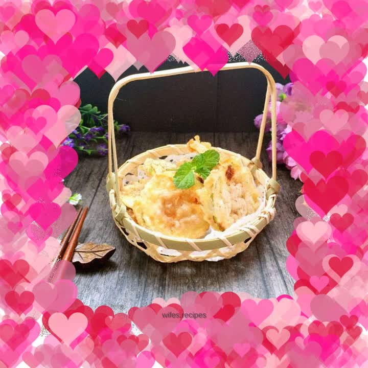 Fried zucchini sandwich