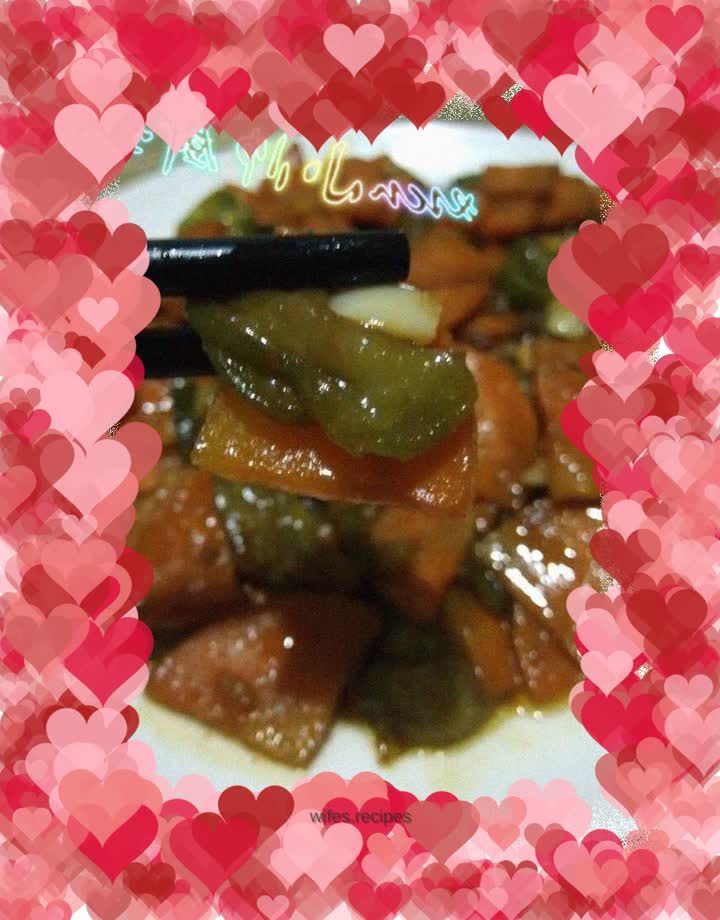 Yellow and green with slices of fried loofah and carrots