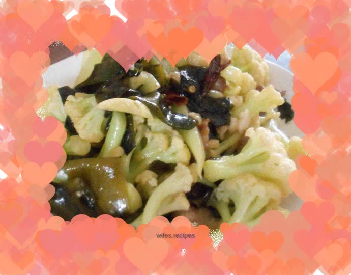 Stir-fried cauliflower with kelp