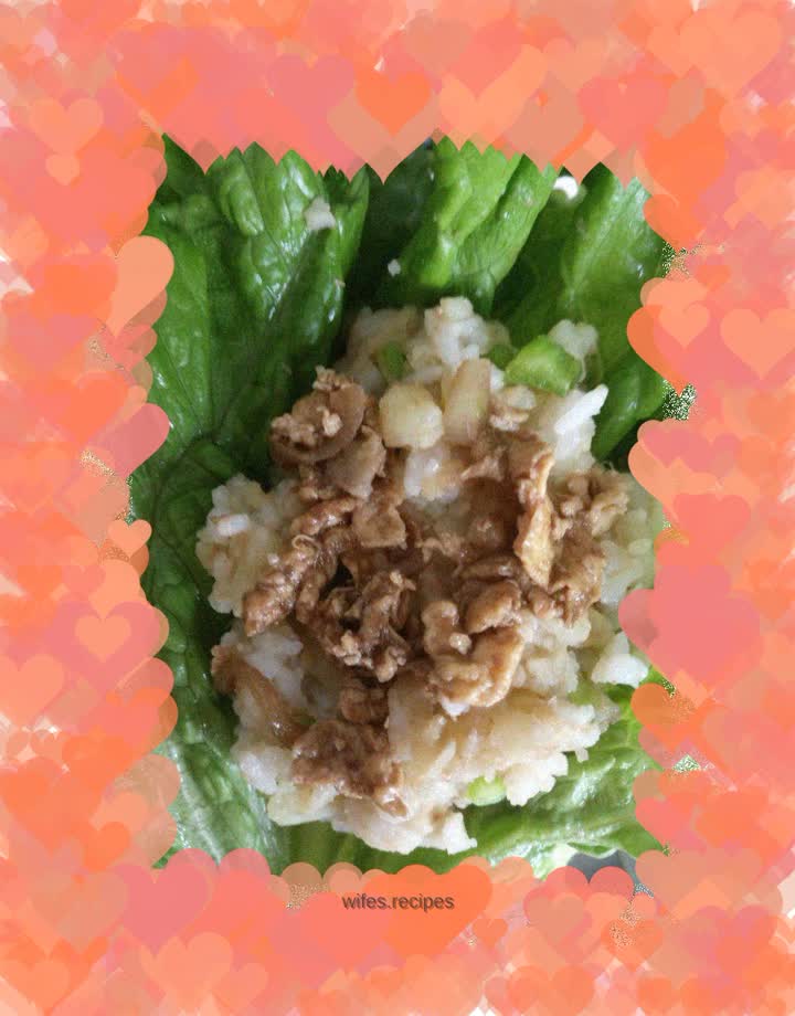 Rice rolls with mashed potatoes and egg sauce