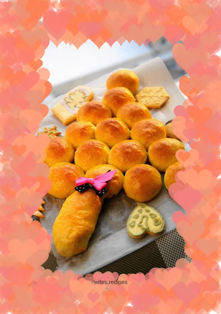 Christmas tree bread