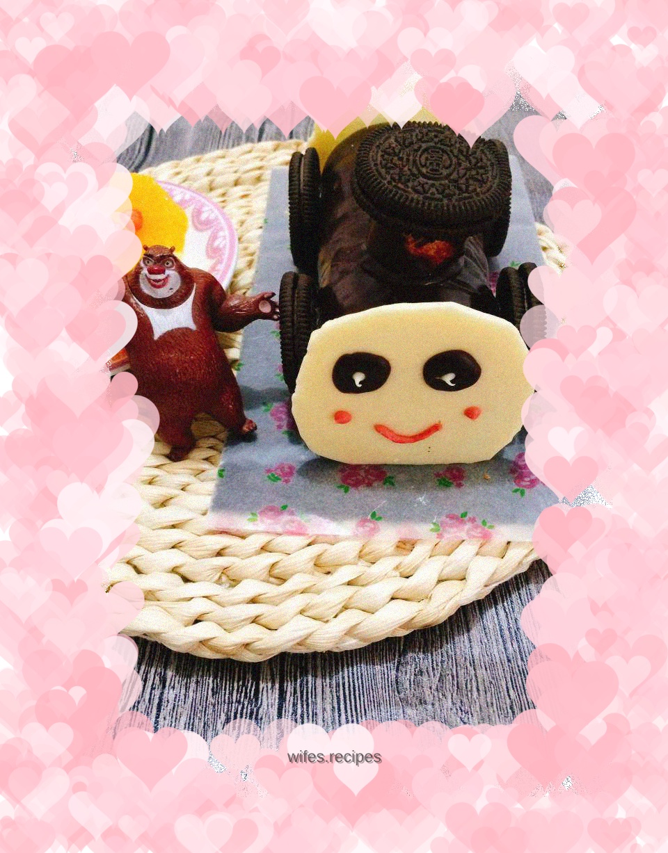 Thomas the train cake